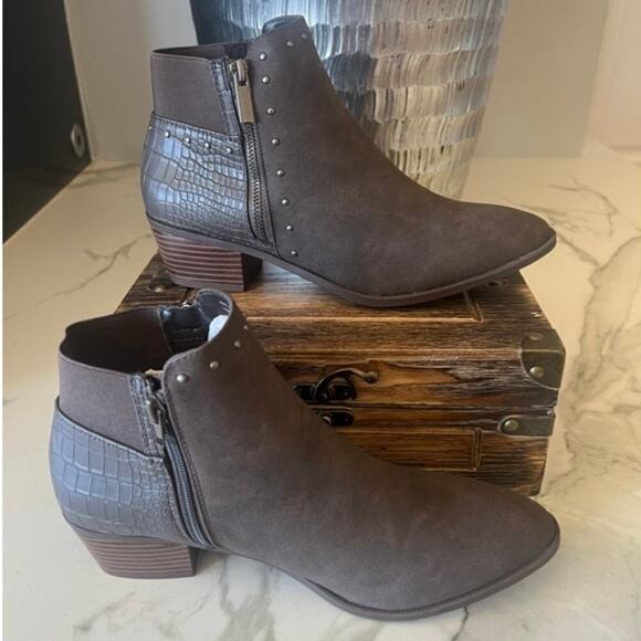 Market & Spruce Agria Zipper Booties in Expresso - Picture 8 of 10